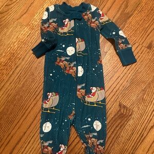 Hanna Andersson Zippy - Santa and Sleigh - 3-6 months - good used condition